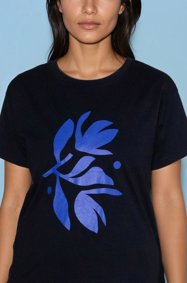 Röna Fitted Tee (Leaves)