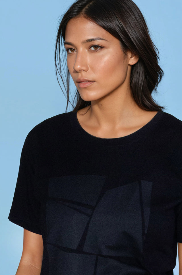 Röna Fitted Tee (Fracture)